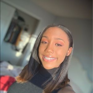 Meet your Posher, Maya